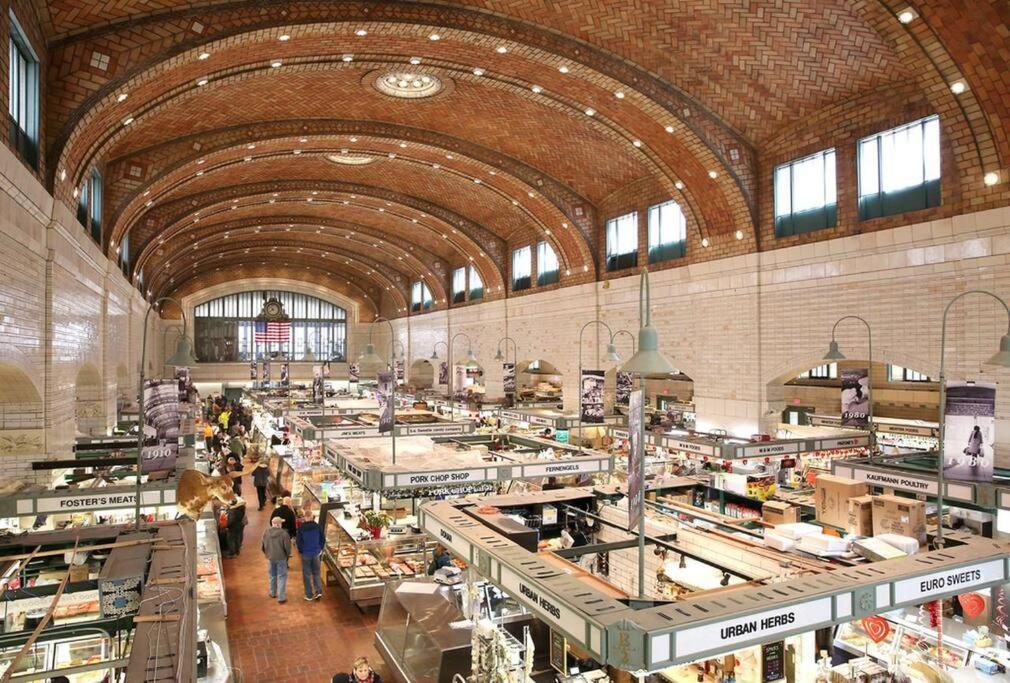 Апартаменты Trendy In Tremont, Cle Кливленд Экстерьер фото